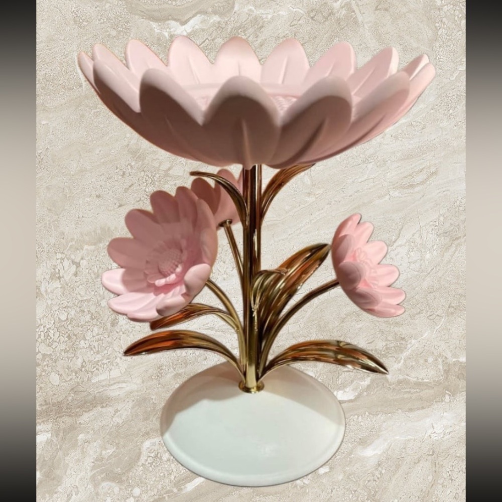 Bath and body works 3 wick flower candle holder pink gold BBW